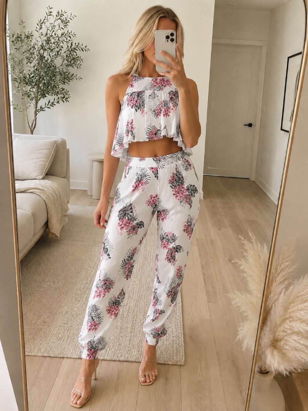 NWT Tropical Floral Crop Jogger Set Medium